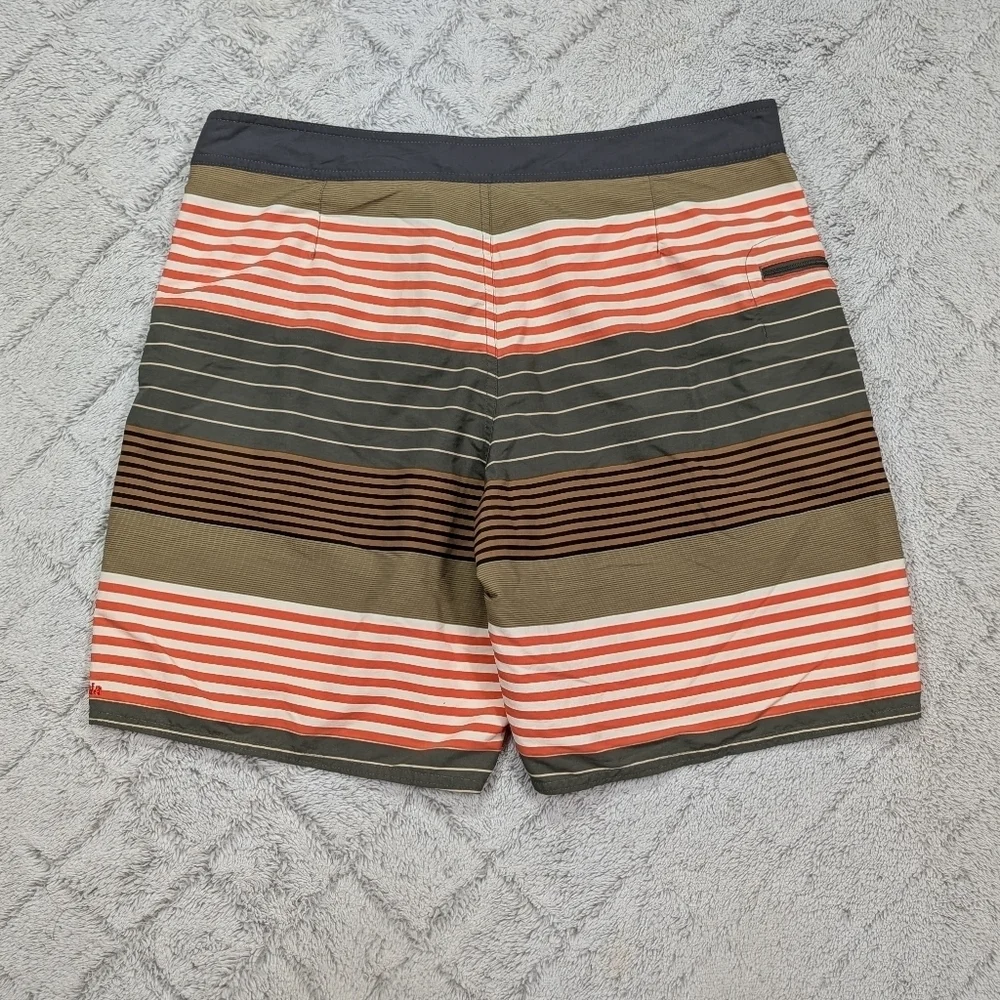 Patagonia Shorts Mens 35 Green Orange Stripe Wavefarer Board Swim Outdoor 8”